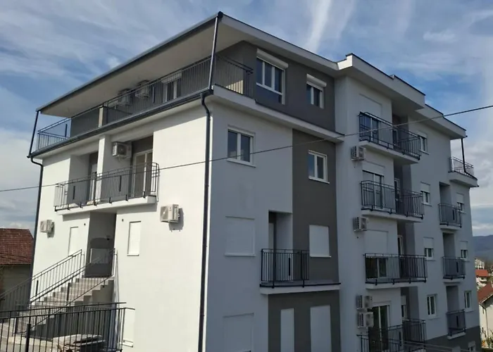 Apartman Jelena As *